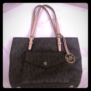 Michael kors jet set purse